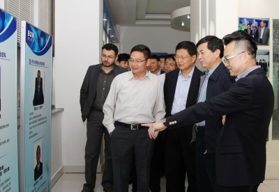 2017年，时任中组部副部长周祖翼一行3118云顶集团调研